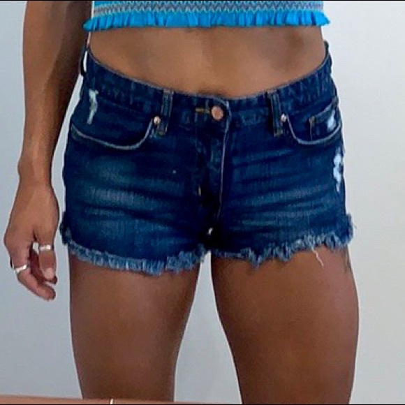 H&M Mid Rise Denim Shorts - Picture 2 of 7